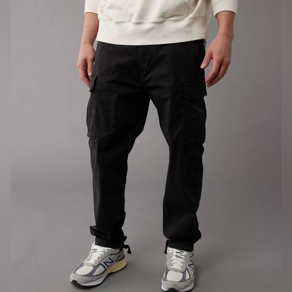 Men’s Slim Lived-In Black Cargo Pants - Picture 1 of 5